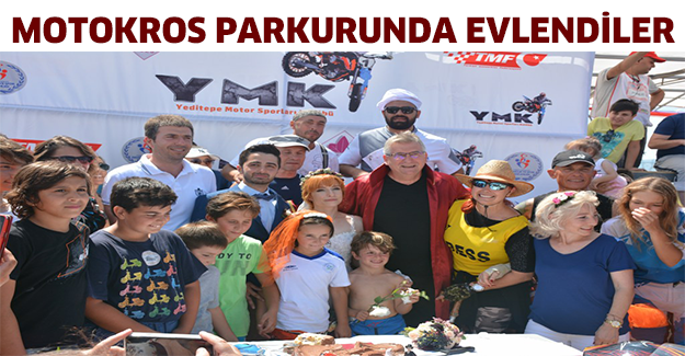 Motokros parkurunda evlendiler