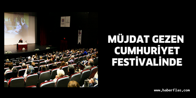 Müjdat Gezen Cumhuriyet festivalinde
