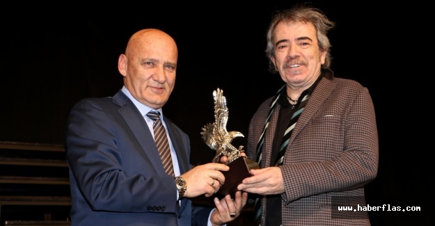 BAŞKAN ALTINOK ÖZ’DEN SELÇUK YÖNTEM’E ONUR ÖDÜLÜ