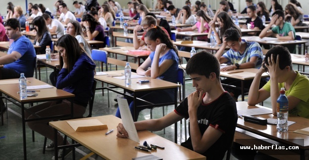 Aileler lise tercihinde çocuklarının yanında yer almalı