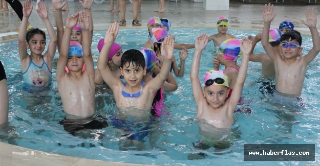 SPORLA GELİŞİYORLAR