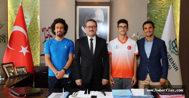 Türkiye’nin En Hızlısına Anlamlı Ödül