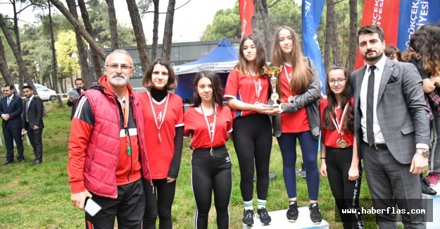 Küçükçekmeceli Gençlerin Oryantiring Heyecanı