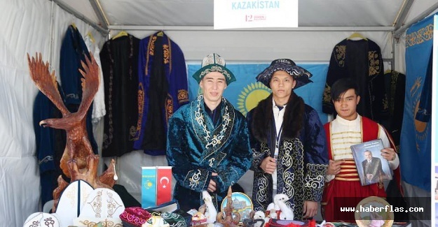 Doğu'dan Batı'ya Adil Bir Dünya