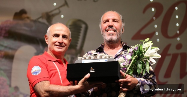 Fatih Erkoç, 71 ülkeyi oynattı!