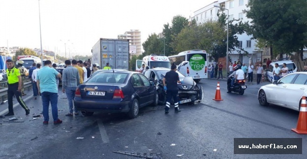 TEM Otoyolu Esenyurt Mevkisinde Zincirleme Trafik Kazası