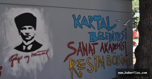 ‘Yaşasın Cumhuriyet’ Graffitileri, Kartal’a Renk Kattı