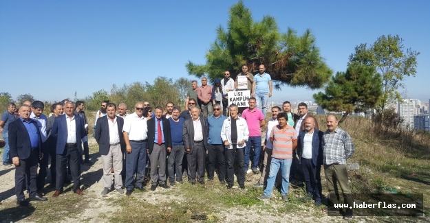AKP reddetmişti halk tabelayı dikti! ‘Bu arsa Esenyurtlu çocukların okul alanıdır!’