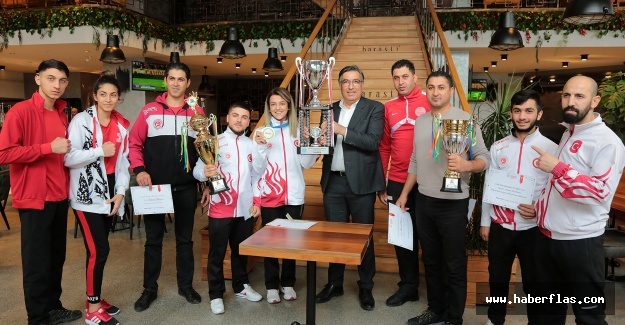ATAŞEHİRLİ SPORCULARDAN KİCK BOKSTA BÜYÜK BAŞARI