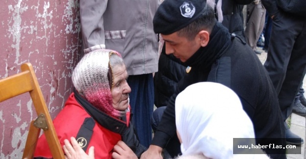 Yangından etkilenen yaşlı kadına belediye el uzattı