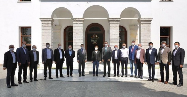 Yüksel, İstanbul'un Sosyal Demokrat Belediye Başkanları Toplantısına Katıldı