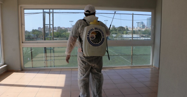 Kartal Belediyesi Spor Tesislerini Dezenfekte Ediyor