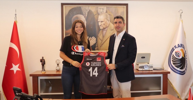 Kartal’ın Gururu Milli Voleybolcudan Başkan Gökhan Yüksel’e Ziyaret