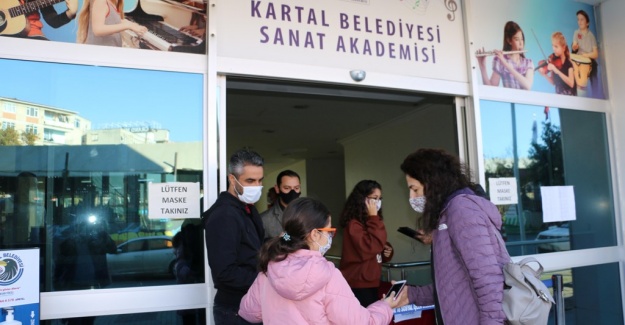 Kartal Belediyesi Sanat Akademisi genç yetenekleri bekliyor