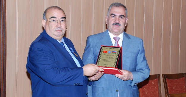 YÜCEL ARTANTAŞ”AZERBAYCAN’IN GURUR GÜNÜ KUTLU OLSUN”
