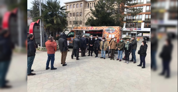 CHPŞEHİTLİK VE GAZİLİK Atatürk ve Şehitler için lokma dağıttı