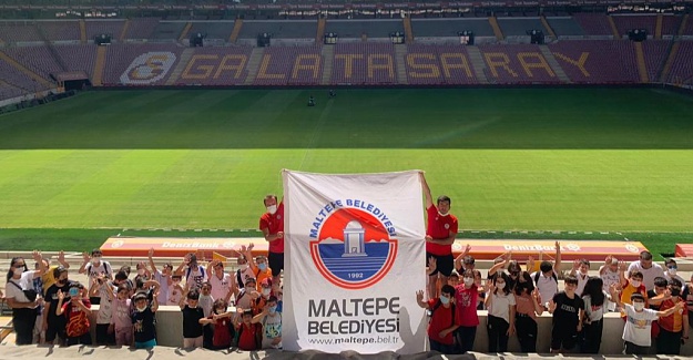 Maltepeli çocukların Galatasaray müze ziyareti