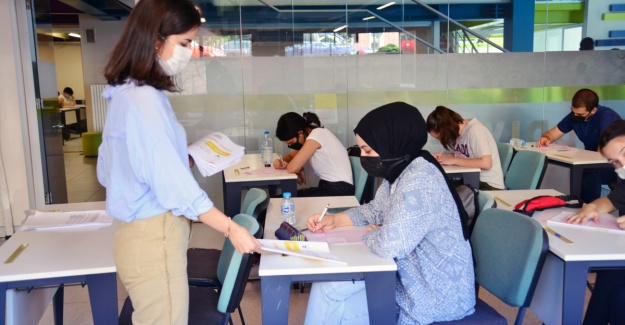 Mezun grubu kurum kabul sınavı yapıldı