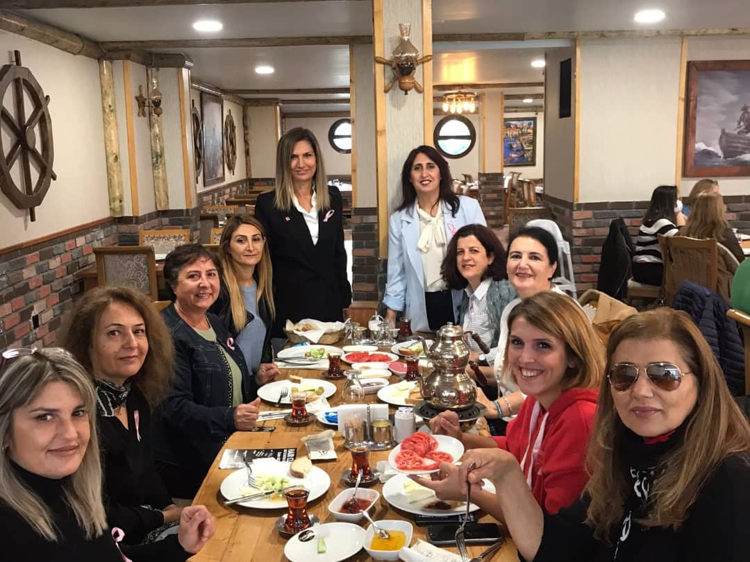 CHP Başakşehir Kadın Kolu'ndan yüz yüze buluşmalar