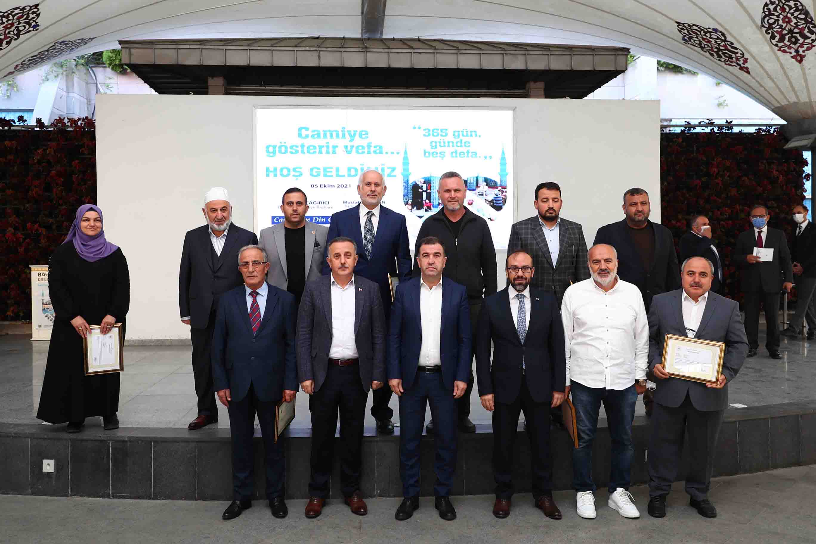 Din görevlileri onuruna yemek verildi