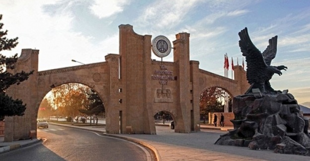 Liyakat uyarısı yapan AKP'li başkanın oğlu hukuk fakültesi kadrosuna girdi