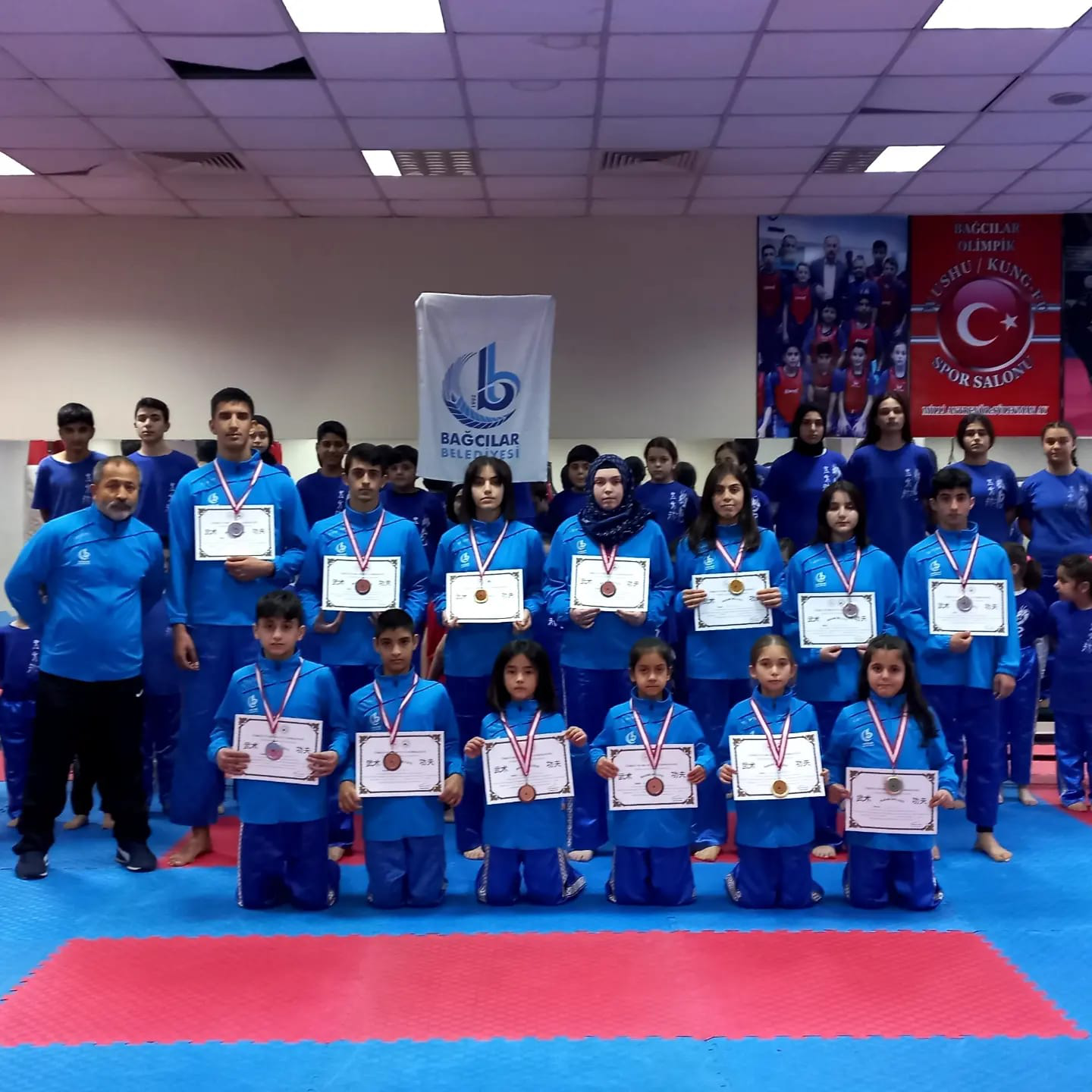 Bağcılarlı Kungfucular madalyaları silip süpürdü
