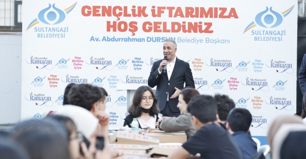 Sultangazi Belediyesi’nin Gençlik İftarının Konuğu Volkan Bozkır Oldu