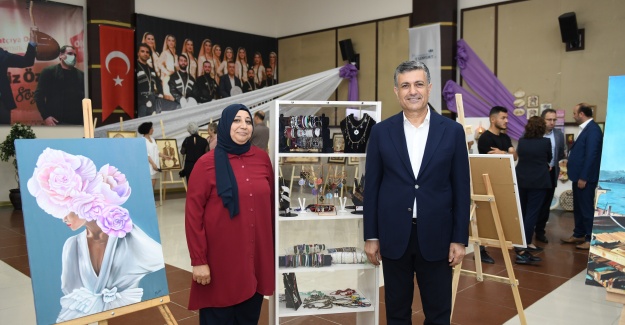 İLHAM VEREN KADINLARIN ÜRÜNLERİ SERGİYLE TAÇLANDI
