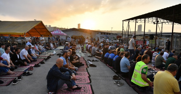 BAŞKAN ÇALIK: BU BAYRAMDA DA İHTİYAÇ SAHİBİ TÜM KOMŞULARIMIZIN YANINDA OLACAĞIZ