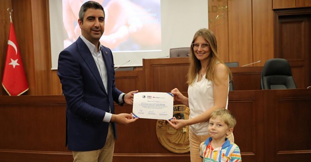 Kartallı Kadınlar ‘Aile Okulu’ Eğitim Sertifikalarını Aldı