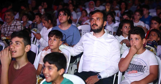 BAĞCILAR'DA YILDIZLAR ALTINDA SİNEMA KEYFİ