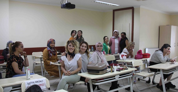 MAKYAJLA BİR TAŞLA İKİ KUŞ VURUYORLAR