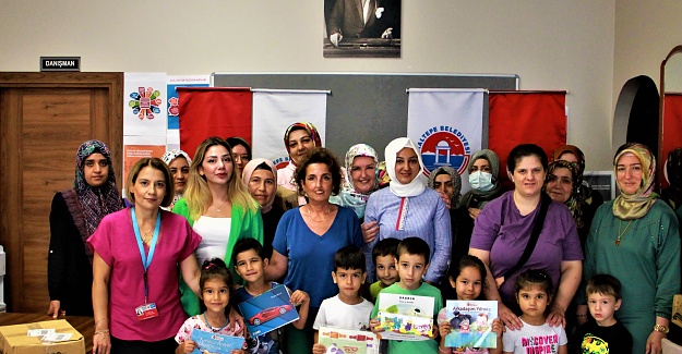 ‘OKUYAN BIR GELECEK’ KİTAP PROJESİ