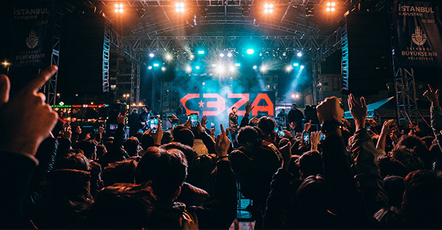 İstanbul'da konser coşkusu! 10 yerde 10 konser"