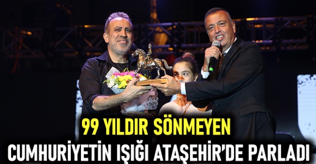 99 Yıldır sönmeyen cumhuriyetin ışığı ataşehir’de parladı