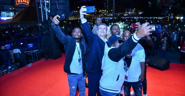 AFRİKALI DJ BLACKK BEAT ESENYURT’TA SAHNE ALDI