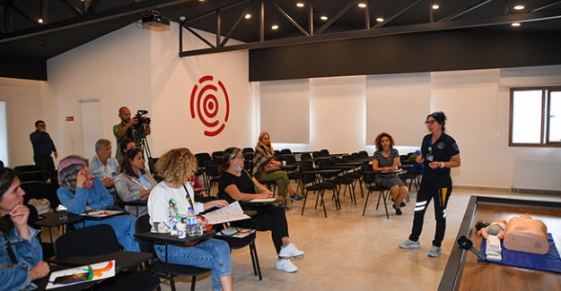 Beylikdüzü Belediyesi ilk yardım yapma becerisi kazandırıyor
