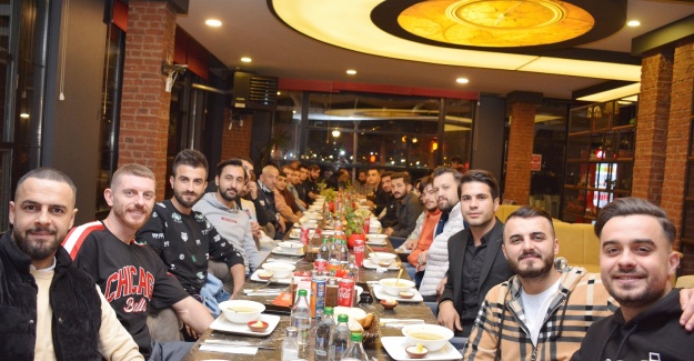 Sefaköy Kartalspor'a moral yemeği