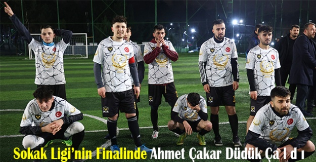 Sokak Ligi’nin Finalinde Ahmet Çakar Düdük Çaldı