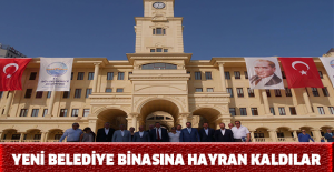 Yeni pencerede Yeni belediye binasına hayran kaldılar