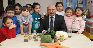 ÇOCUKLARA TARIMIN ÖNEMİNİ ANLATTI