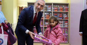 SOSYAL MAĞAZA İLE YÜZLER GÜLÜYOR