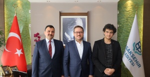 Hızlı okuma şampiyonu Tarık 6 yılda 5 bin kitap okudu