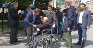 İBB, yaşlı, kimsesiz ve hasta vatandaşları hastane bahçesine bırakıp kaçtı!