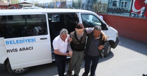 “İSTİYORUZ Kİ; DEMOKRATİK HAKLARINI KULLANSINLAR”