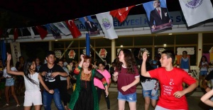 ÇOCUKLARDAN KARDEŞLİK KÖPRÜSÜ
