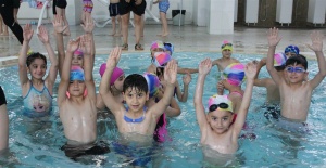 SPORLA GELİŞİYORLAR