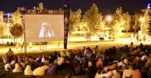 Yıldızlar Altında Sinema Keyfi