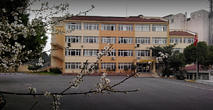 Lise bahçesinde düğün!