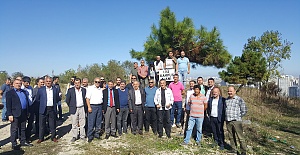 AKP reddetmişti halk tabelayı dikti! ‘Bu arsa Esenyurtlu çocukların okul alanıdır!’